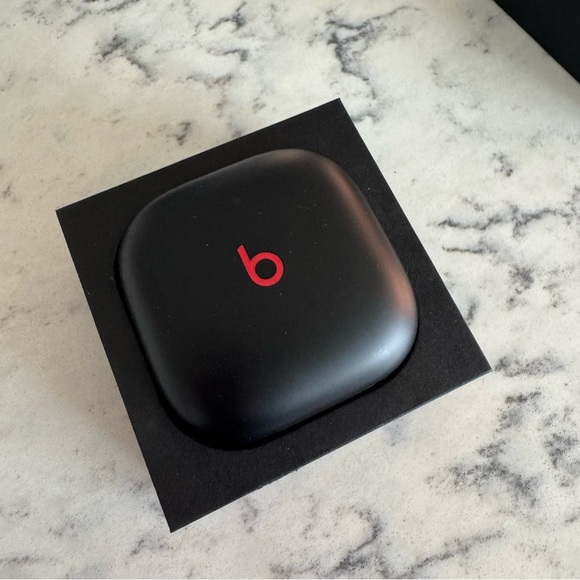 Beats Fit Pro True Wireless Noise Cancelling In-Ear Earbuds - Black - Picture 8 of 10